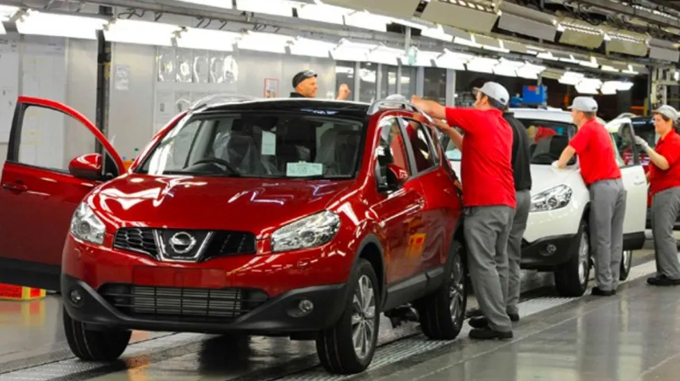 NISSAN inicia despidos en plantas de México