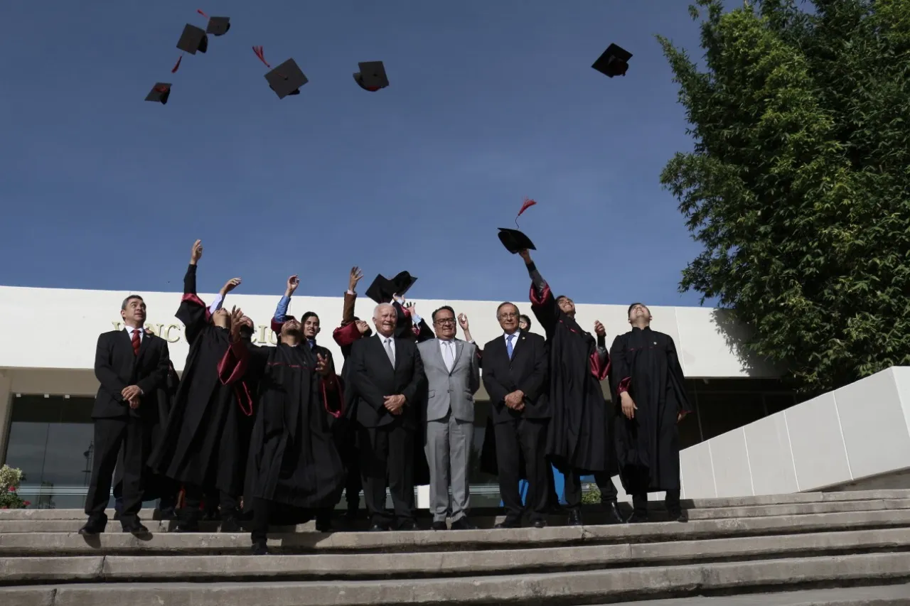 Se graduó la primera generación del Modelo Dual en Aguascalientes